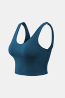 Débardeur actif court à encolure dégagée