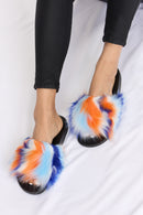 Sandalias de felpa con puntera abierta de Forever Link