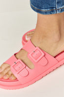 Sandalias con punta abierta y hebilla doble Legend