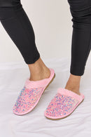 Pantuflas de felpa con punta redonda y lentejuelas de Forever Link