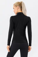 T-shirt actif à col montant et zip quart de longueur