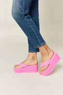 Sandalias de cuña con plataforma y puntera abierta WILD DIVA