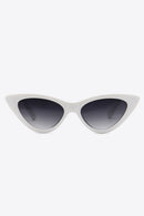 Gafas de sol estilo ojo de gato con detalle de cadena