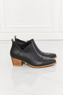 MMShoes Bottillon de cowboy croisé brodé Trust Yourself en noir