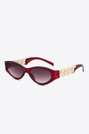Gafas de sol estilo ojo de gato con detalle de cadena