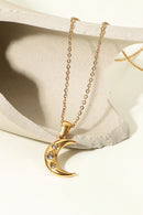 Collar con colgante de luna de circonio con incrustaciones chapado en oro de 18 quilates