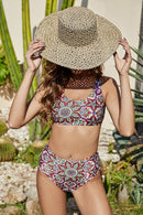 Conjunto de bikini con espalda cruzada y estampado floral