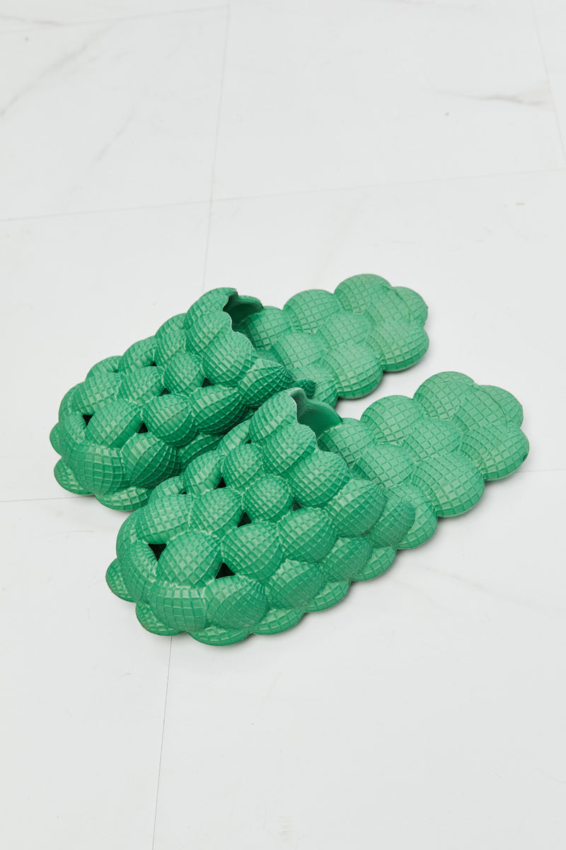 NOOK JOI Claquettes à bulles décontractées en vert