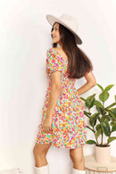 Mini-robe smockée à col en cœur et manches volantées Double Take