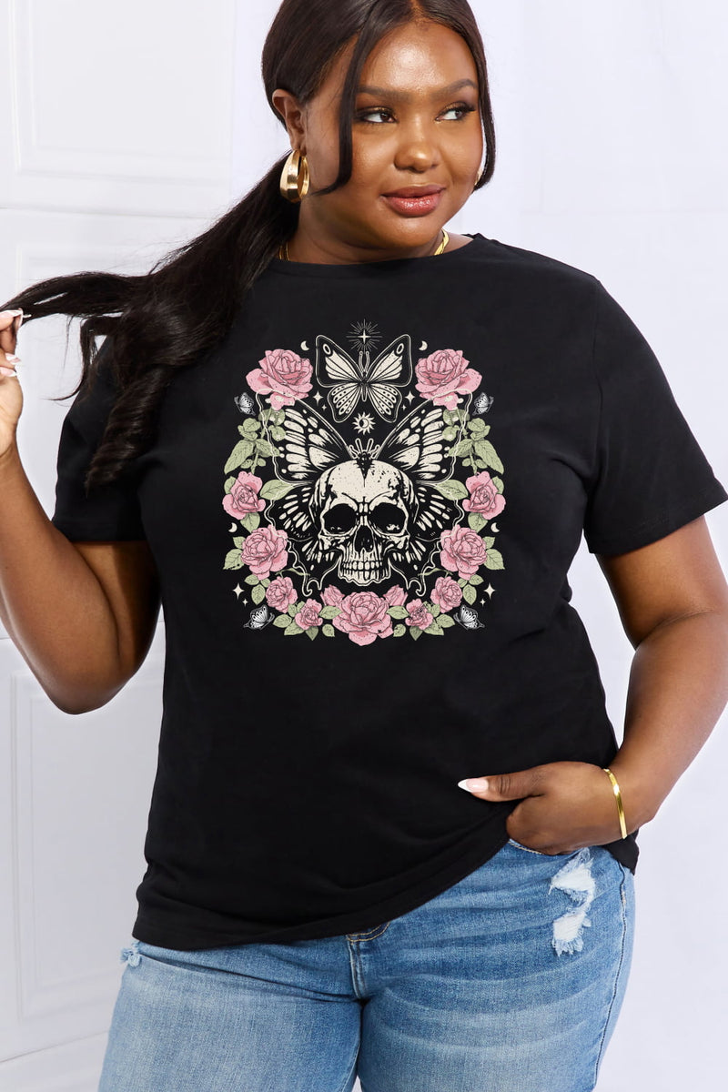 Camiseta de algodón con estampado de mariposa y calavera de tamaño completo de Simply Love