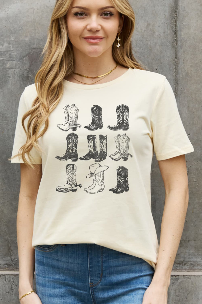 Simply Love Simply Love T-shirt en coton avec motif bottes de cowboy pleine taille
