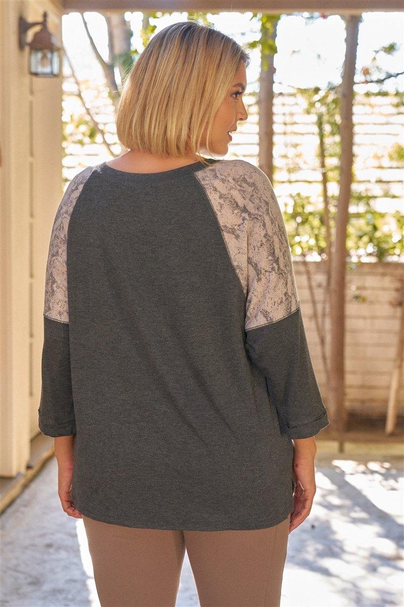 Plus Grey & Light-taupe Snake Print Contrast Round Neck Midi Sleeve Side Slip Relaxed Fit Top - AM APPAREL