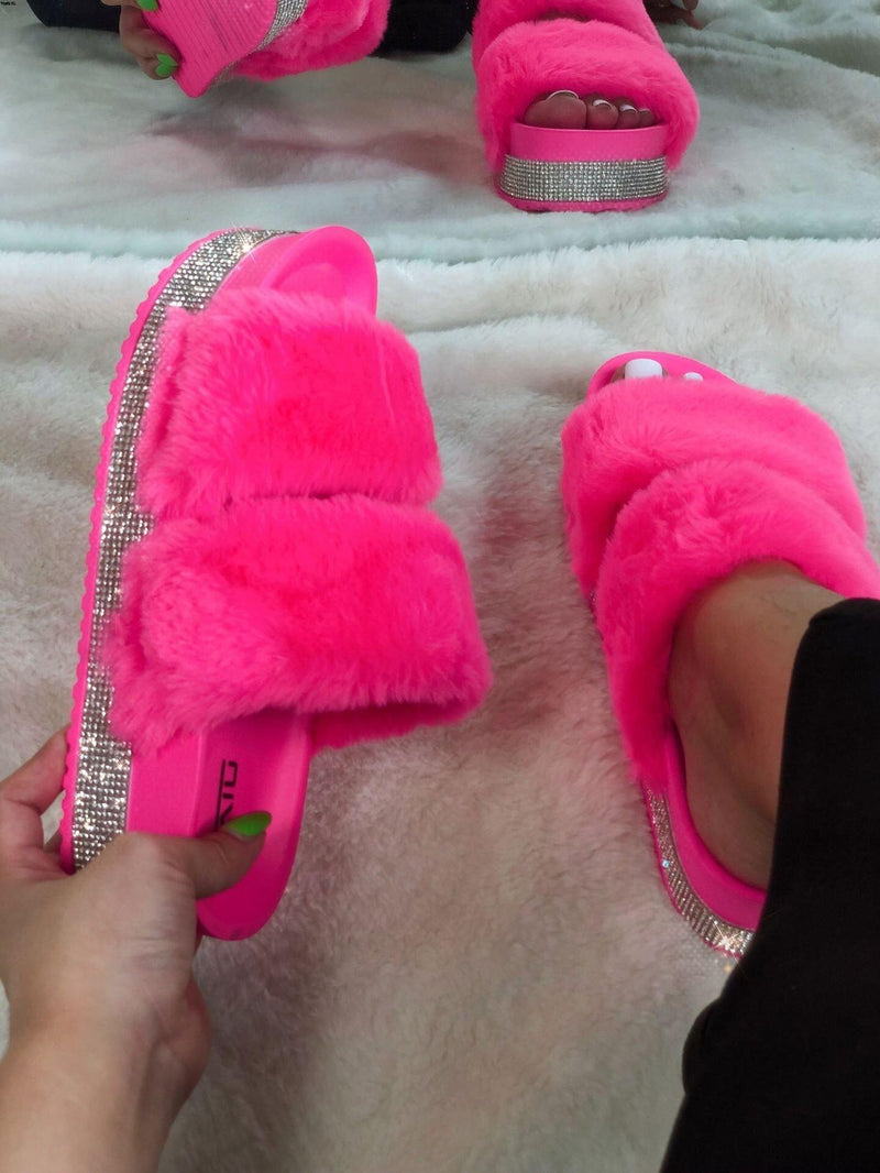 Women's Casual Flat Furry Slippers - AM APPAREL